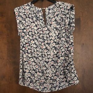 Liz Claiborne White and Blue Cap Sleeve Blouse